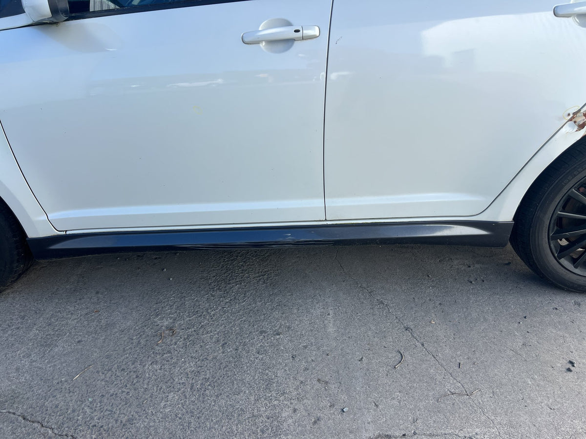 2006 Suzuki Swift ZC31S - Left Side Skirt PN: