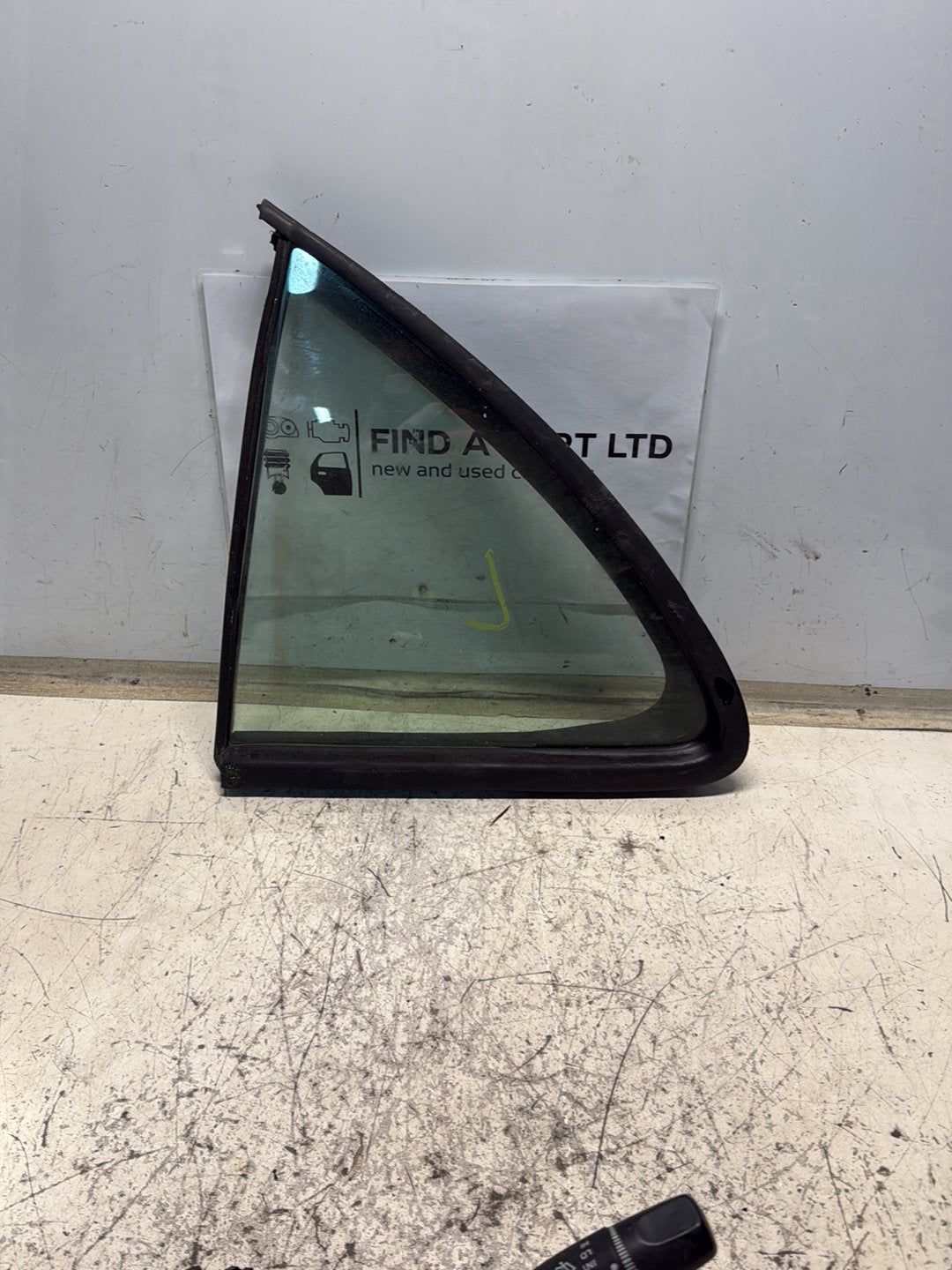 2000-2005 Nissan Bluebird Sylphy- Left Rear Quarter Door Glass PN: