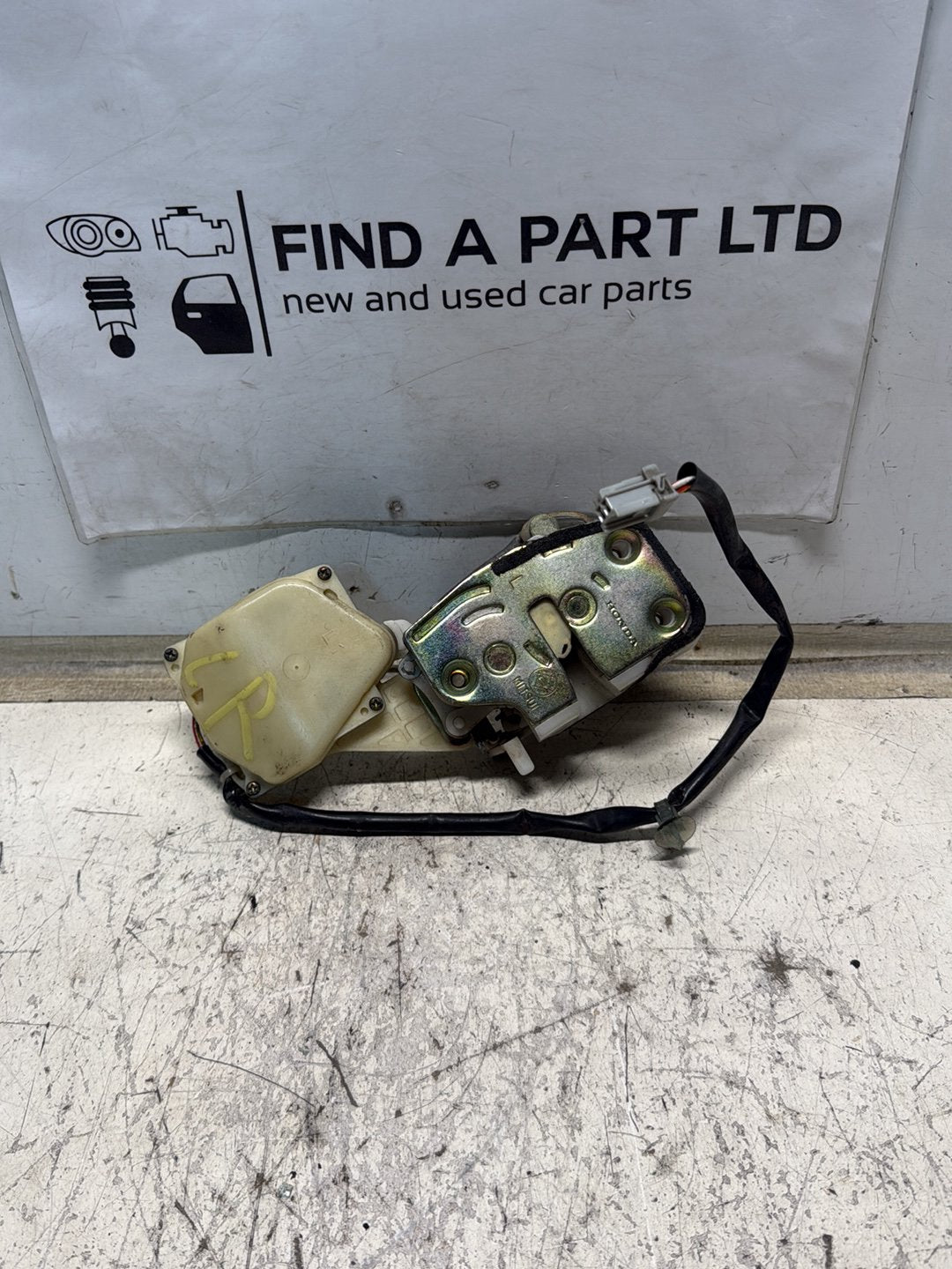 1995-1998 Honda Odyssey- Left Rear Lock Mechanism PN: