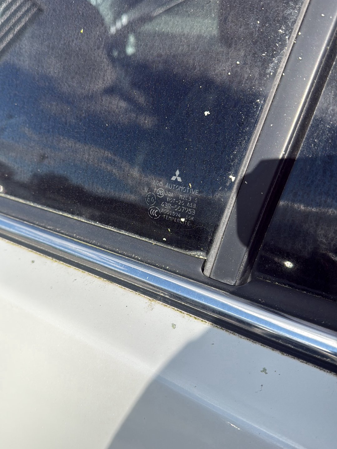 2004-2012 Mitsubishi Galant DJ CY4A - Left Rear Door Window PN: