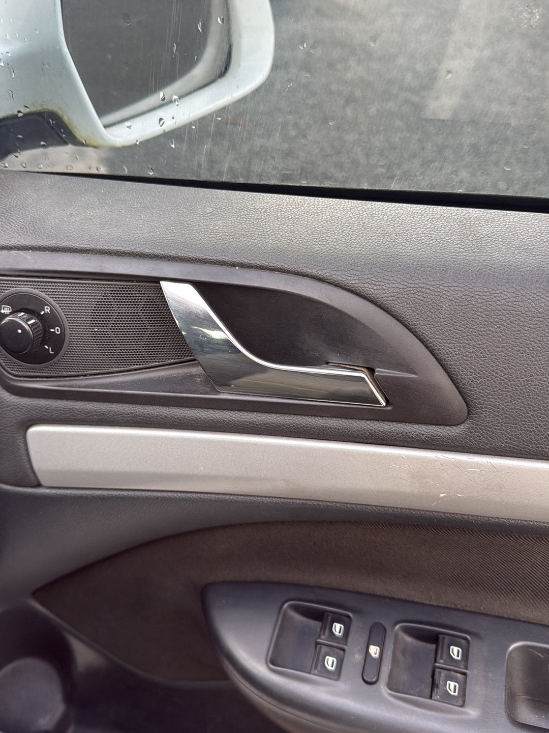2012-2020 Skoda Octavia 5E - Right Front Door Interior Handle PN: