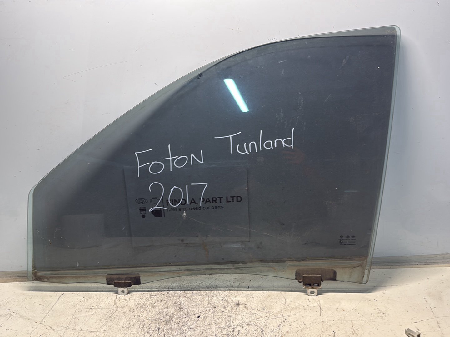2017 Foton Tunland - Left Front Door Window PN: