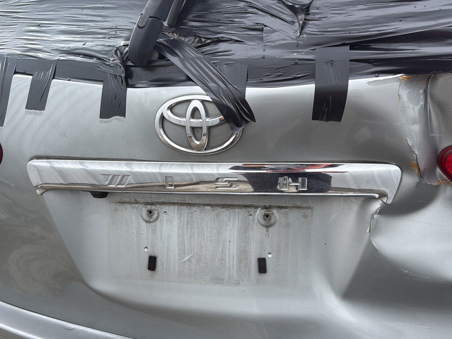 2009-2017 Toyota Wish ZGE20 - Tailgate Garnish PN: