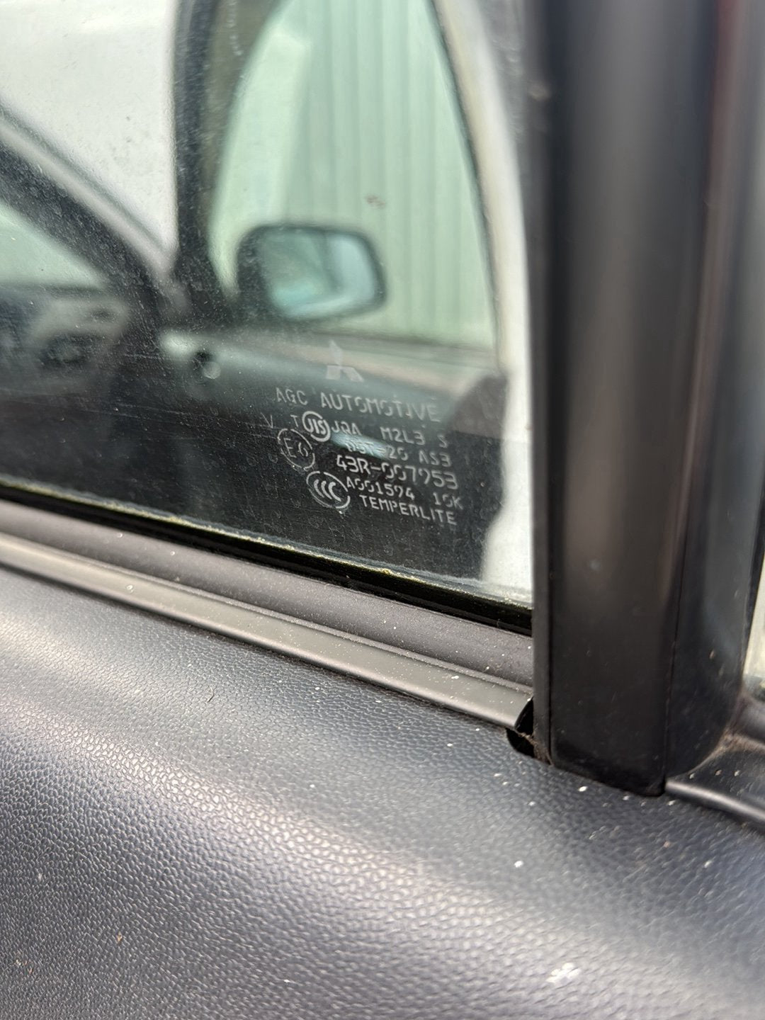 2004-2012 Mitsubishi Galant DJ CY4A - Right Rear Quarter Door Glass PN: