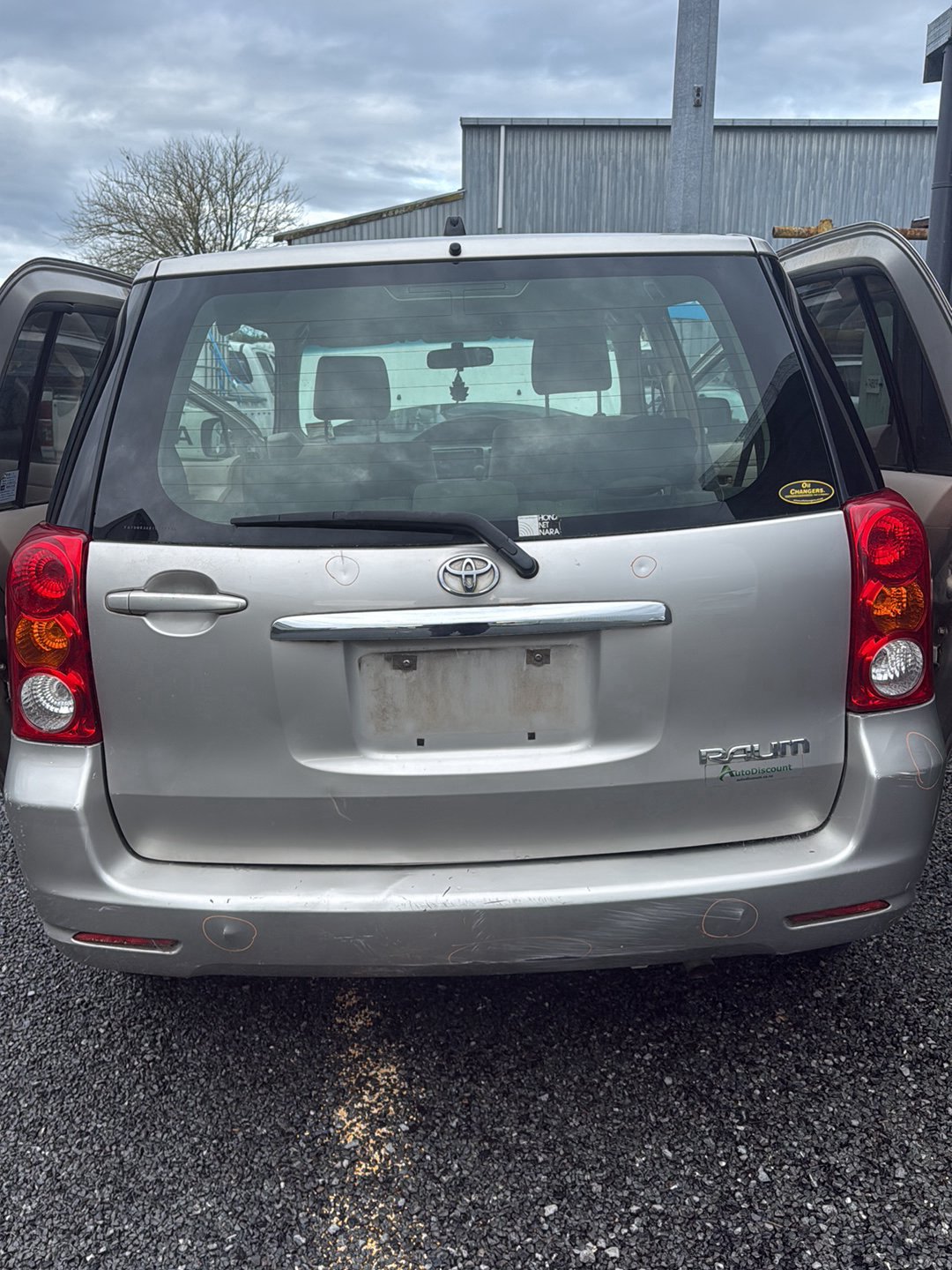 2003-2011 Toyota Raum Z20 NCZ20 - Tailgate Shell PN: