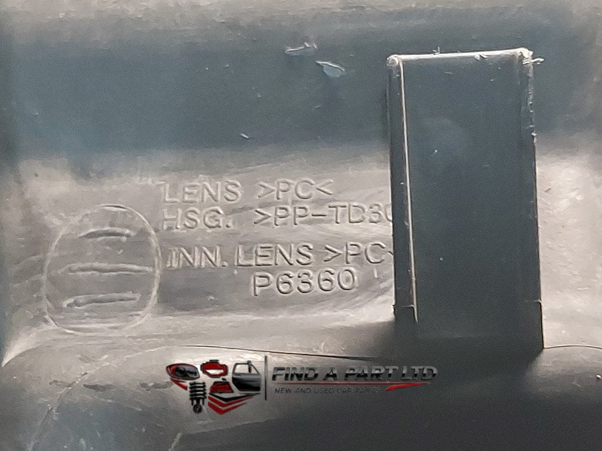 2007 Honda CR-V RE4 - Right Headlight PN: P6367