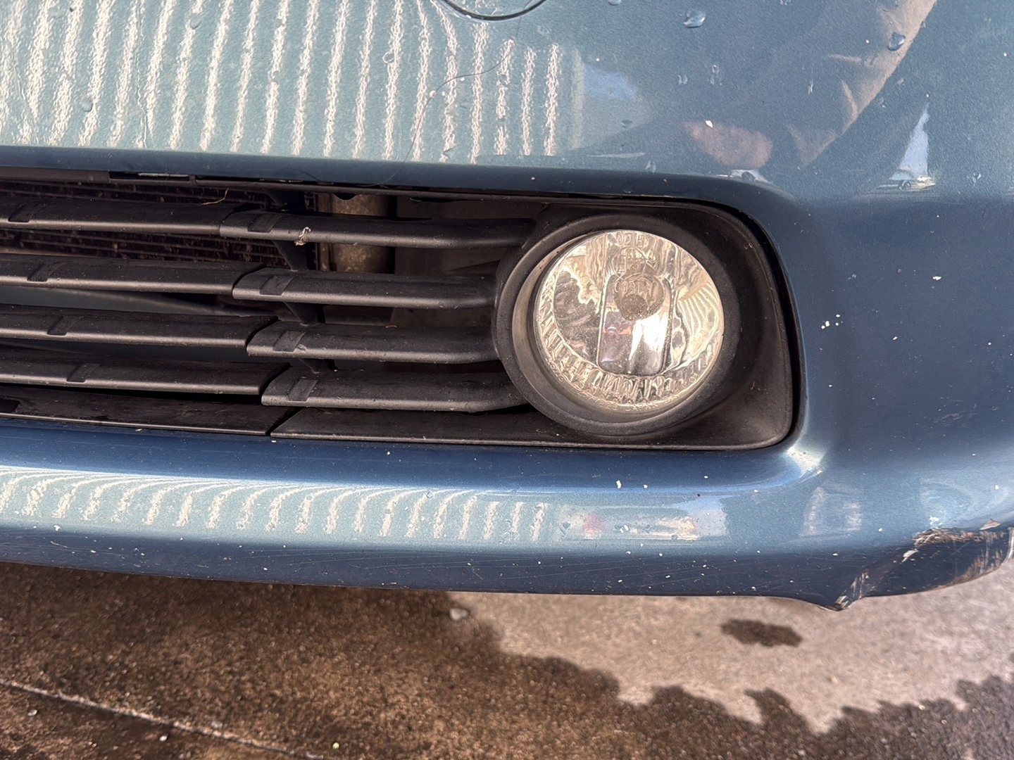 2004-2009 Toyota Prius- Left Spotlight Bezel PN: