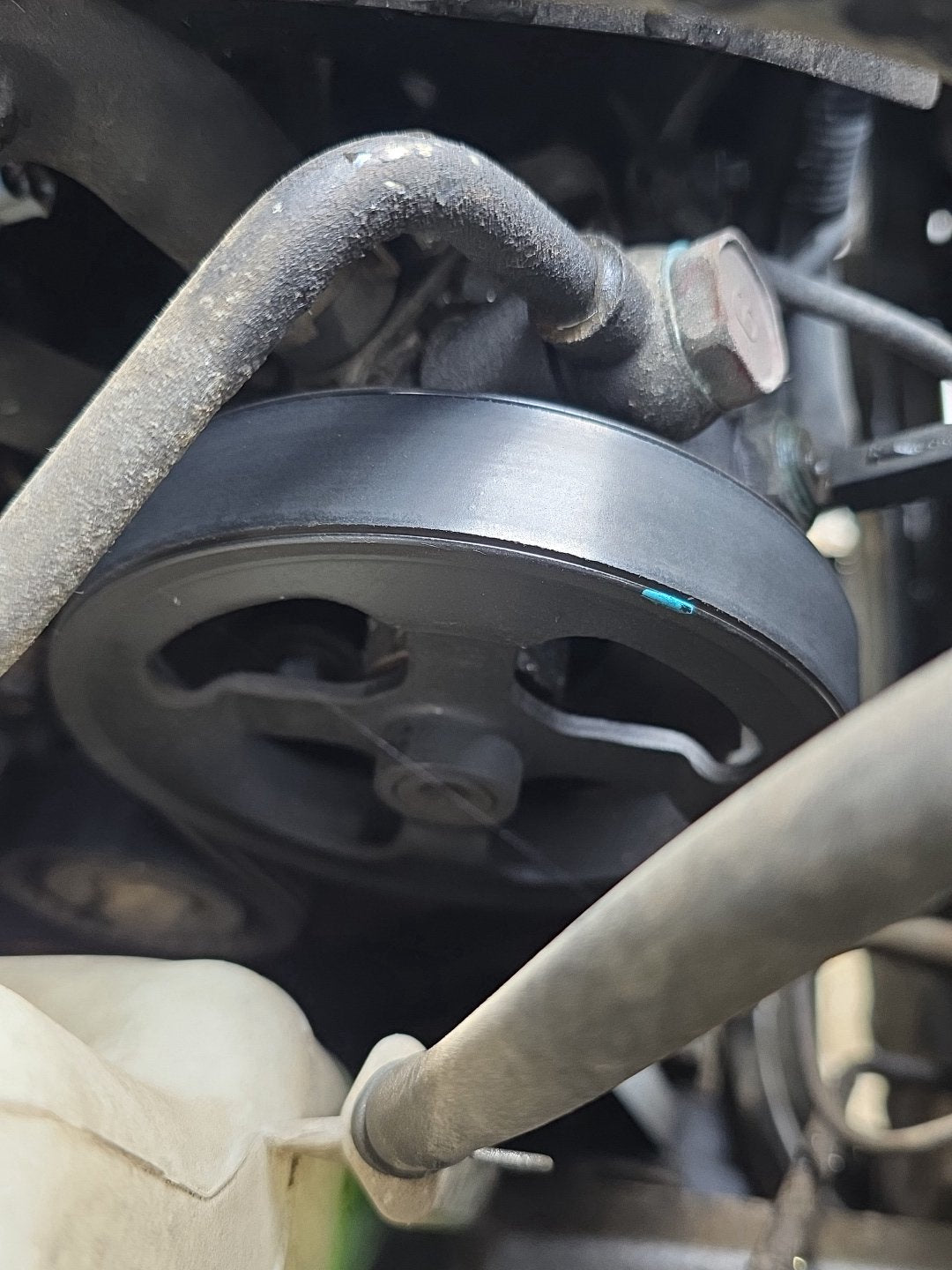 2007 Mitsubishi Delica CV5W - Power Steering Pump PN: