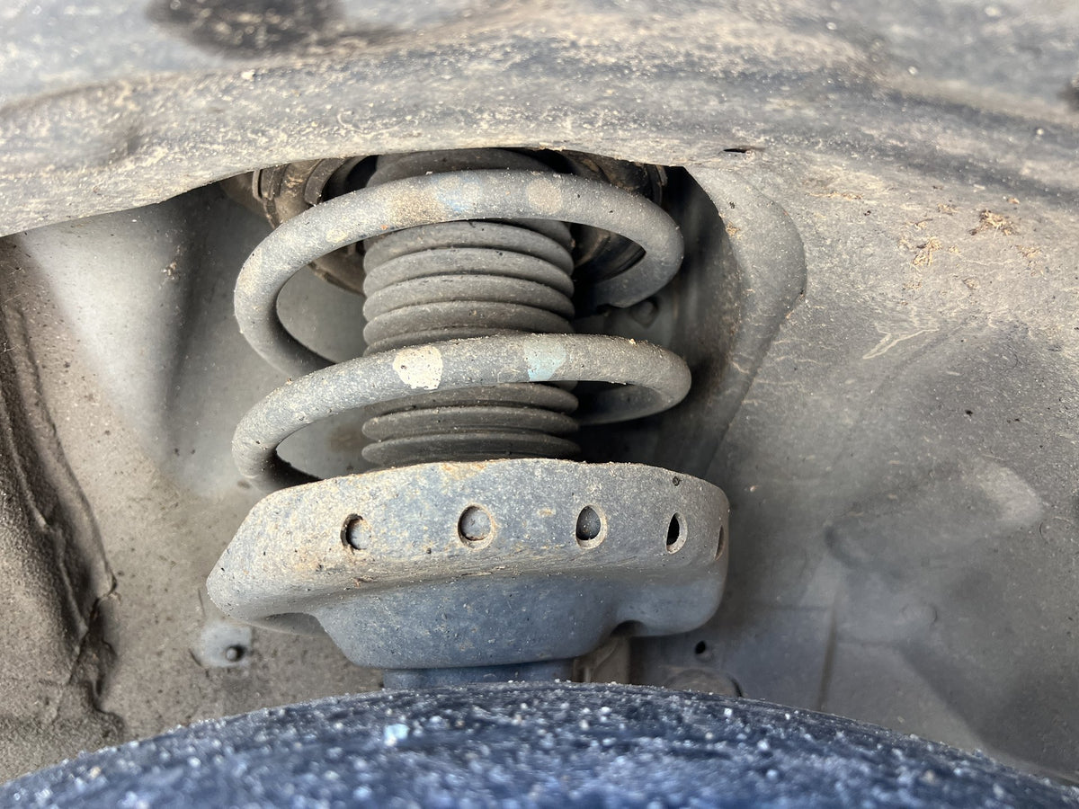 2013 Subaru Forester SJ5 - Right Front Shock Absorber PN: