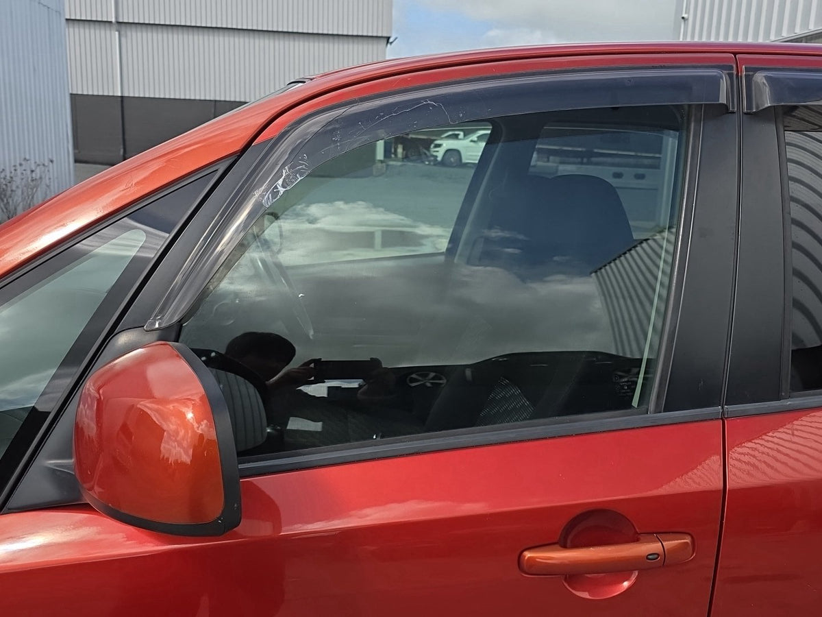 2006-2012 Suzuki SX4 YA11S - Left Front Door Window PN:
