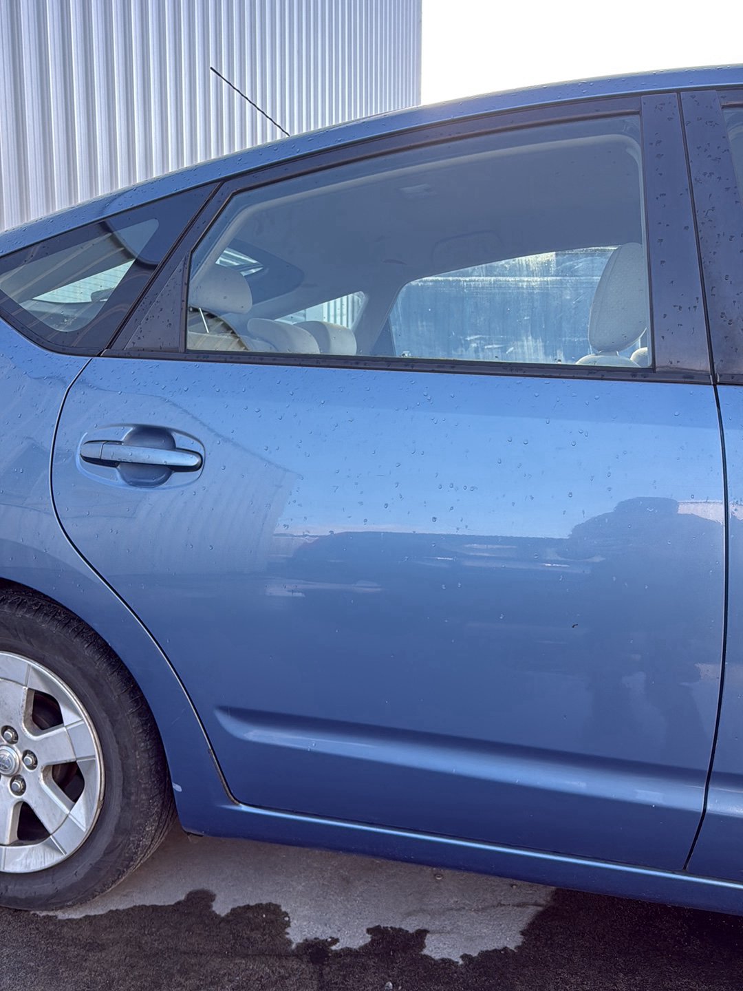 2004-2009 Toyota Prius- Right Rear Door Shell PN: