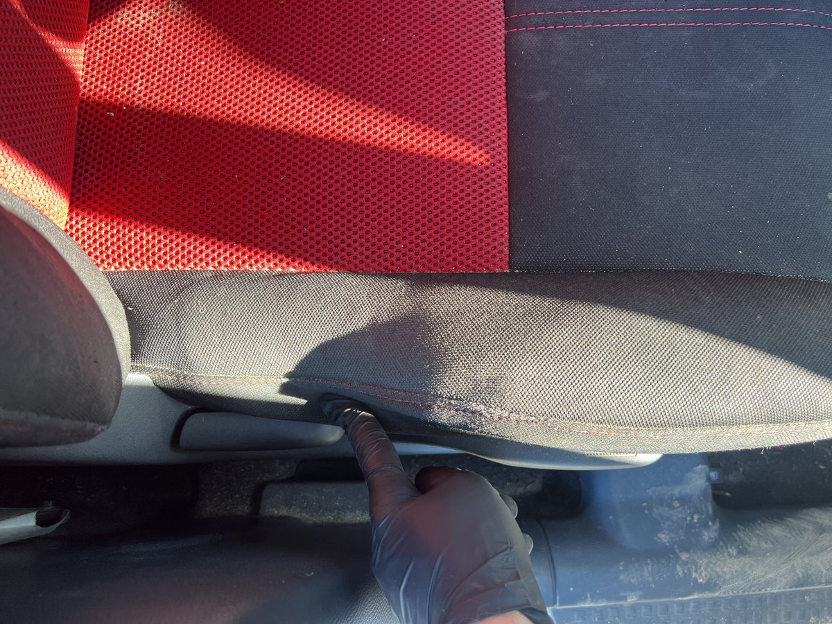 2006 Suzuki Swift ZC31S - Right Front Seat PN: