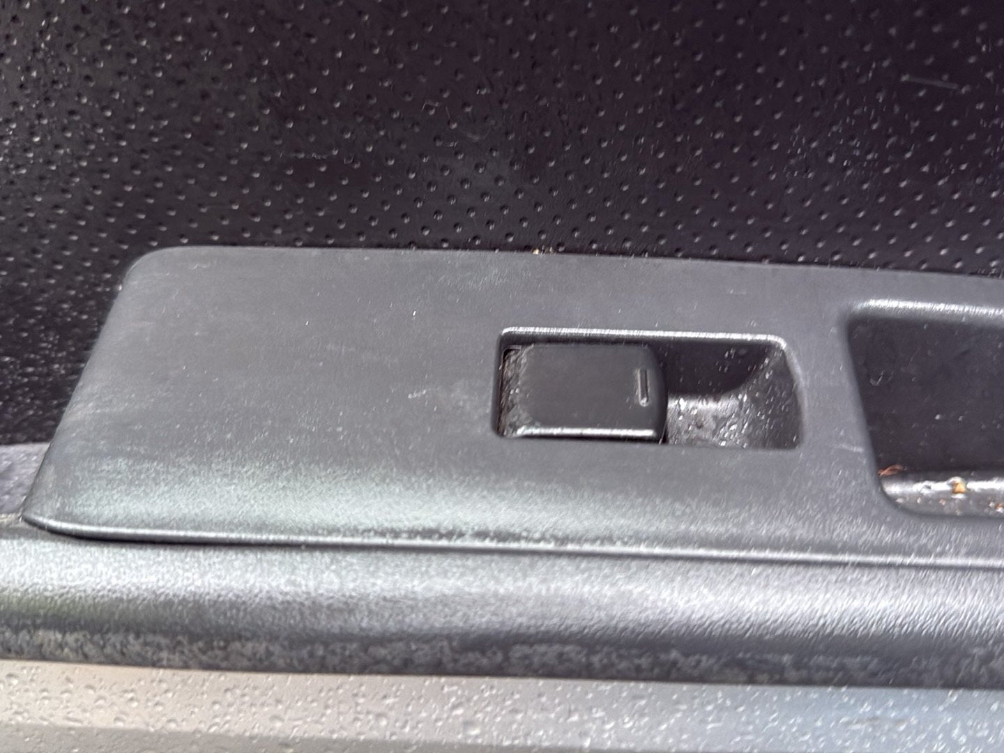 2007-2013 Nissan X-Trail T31- Left Window Switch PN:
