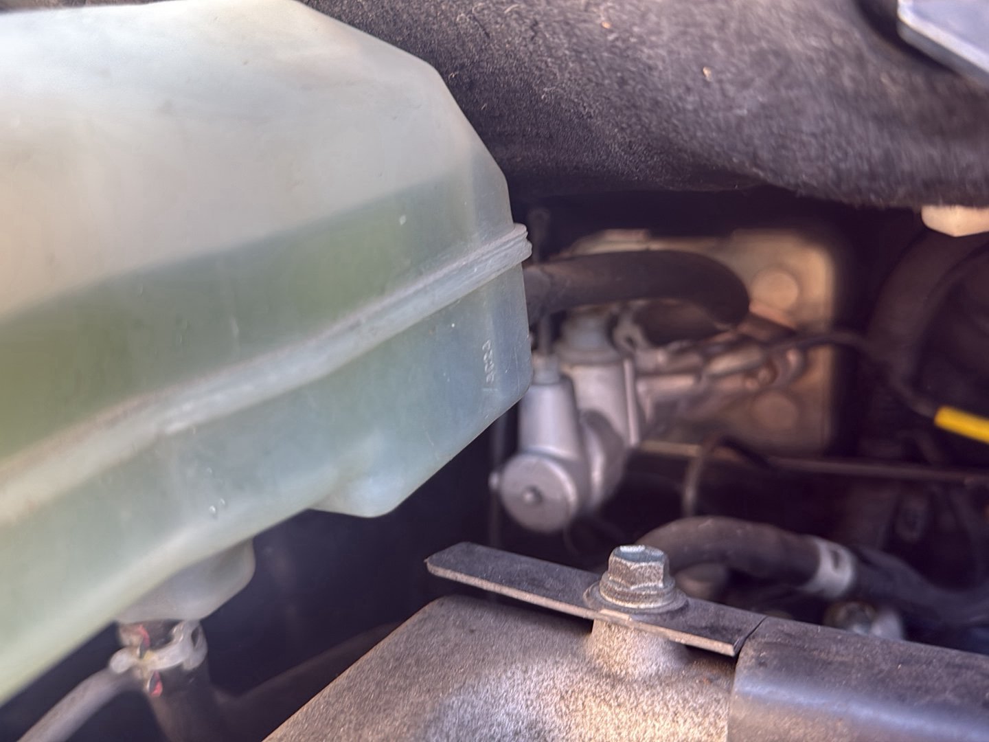 2004-2009 Toyota Prius- Master Cylinder PN: