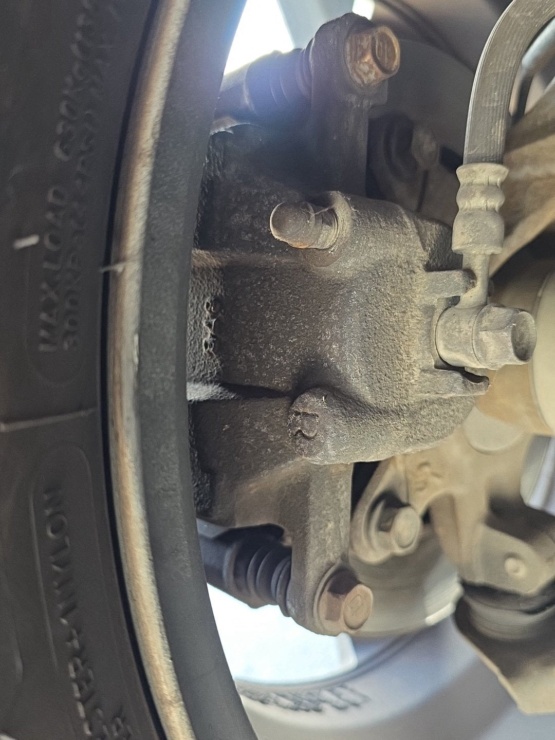 2006-2012 Suzuki SX4 YA11S - Right Front Caliper PN: