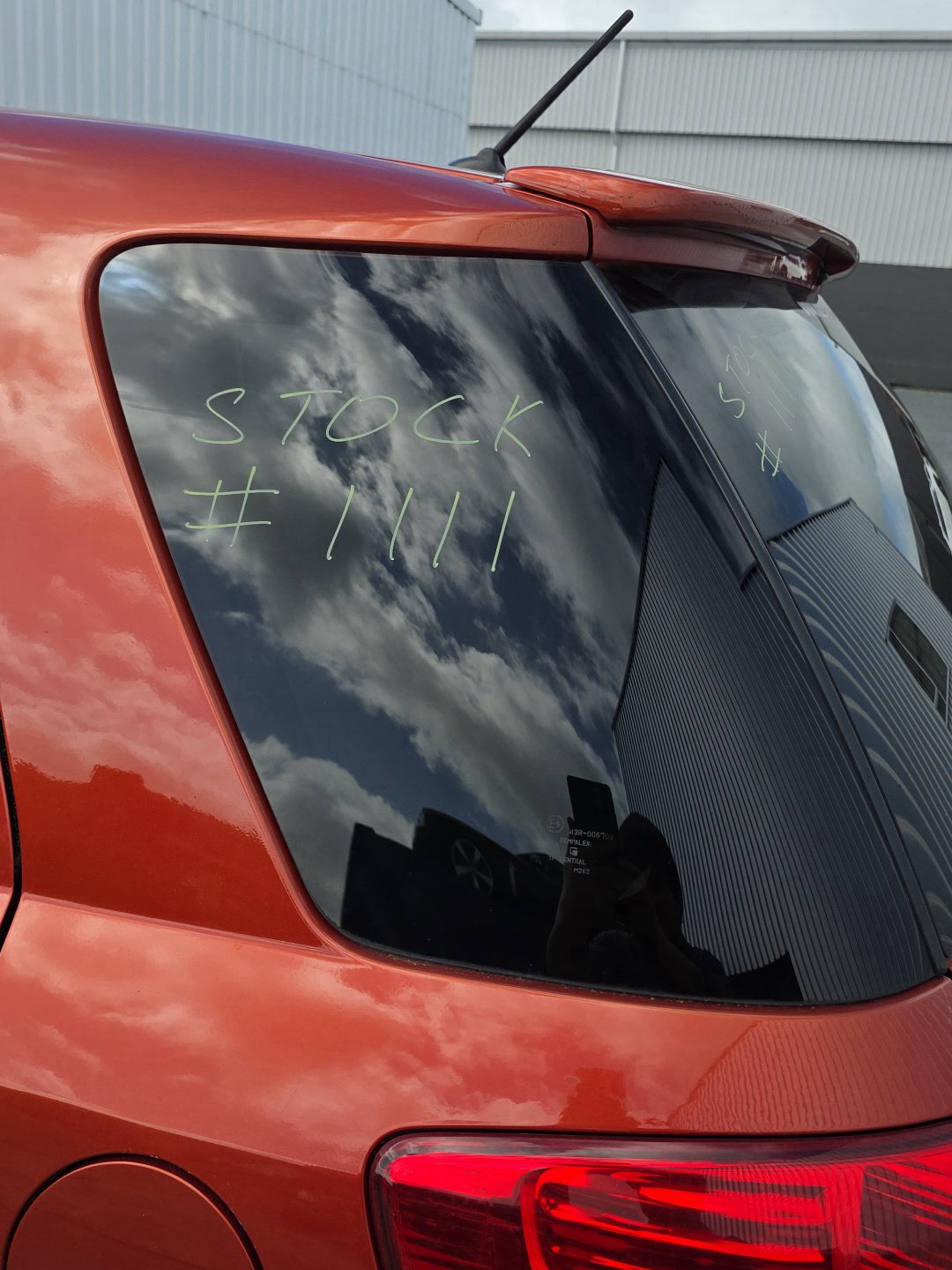 2006-2012 Suzuki SX4 YA11S - Left Rear Side Glass PN: tint code: M263