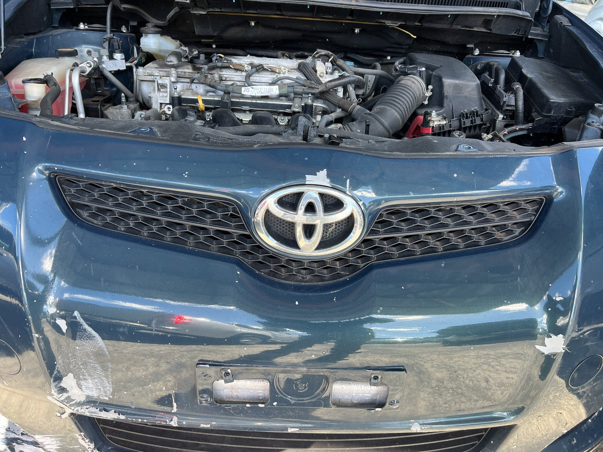 2009 Toyota Corolla JTNKU56E00109575 - Bumper Grille PN: