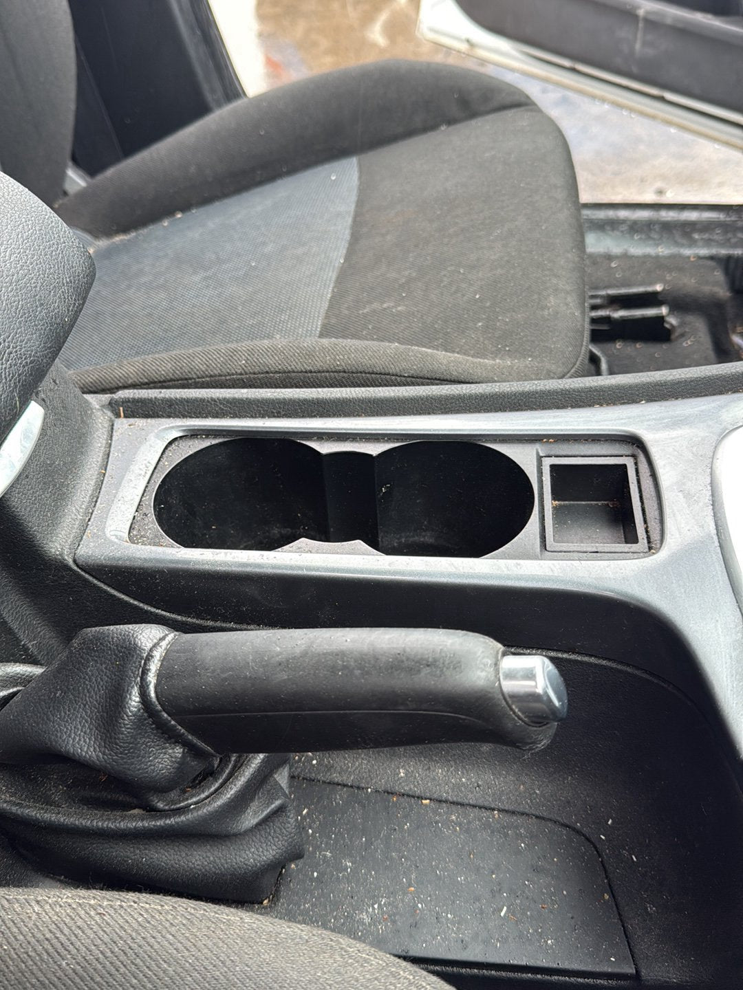 2007-2014 Ford Mondeo MK4 - Dash Cup Holder PN: