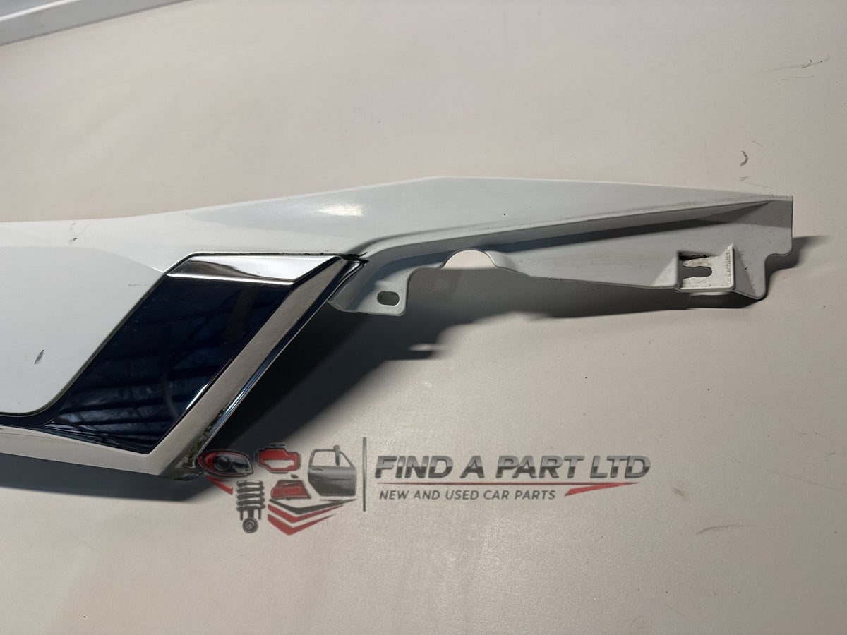 2016 Mitsubishi Outlander GF*W - Tailgate Garnish PN: 5817A265