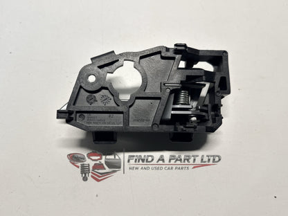 2014 Kia Rio JB - Left Front Door Interior Handle PN: 82610-1W010
