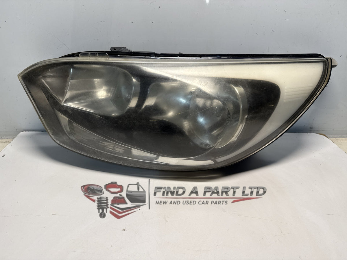 2014 Kia Rio JB - Left Headlight PN: SEOGU 92101
