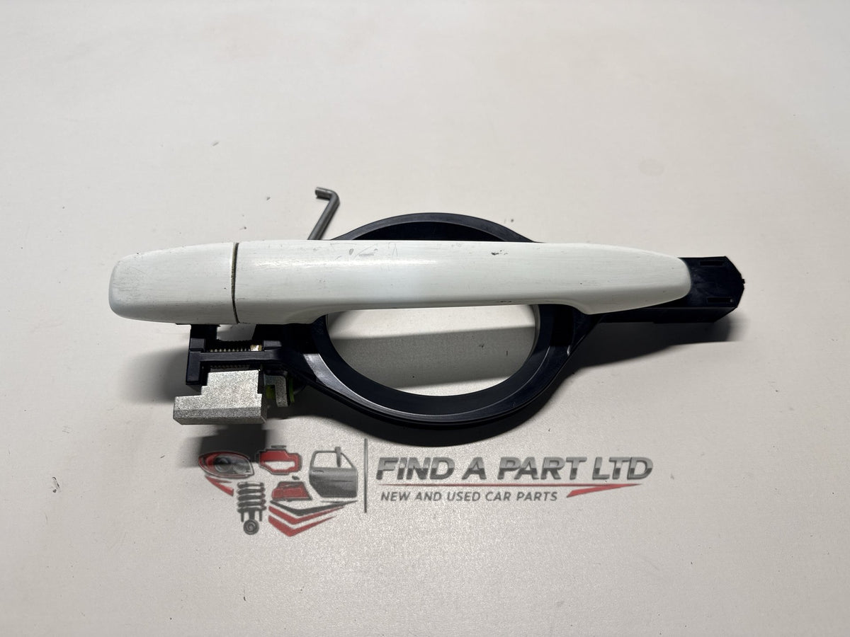 2016 Mitsubishi Outlander GF*W - Left Rear Exterior Door Handle PN: