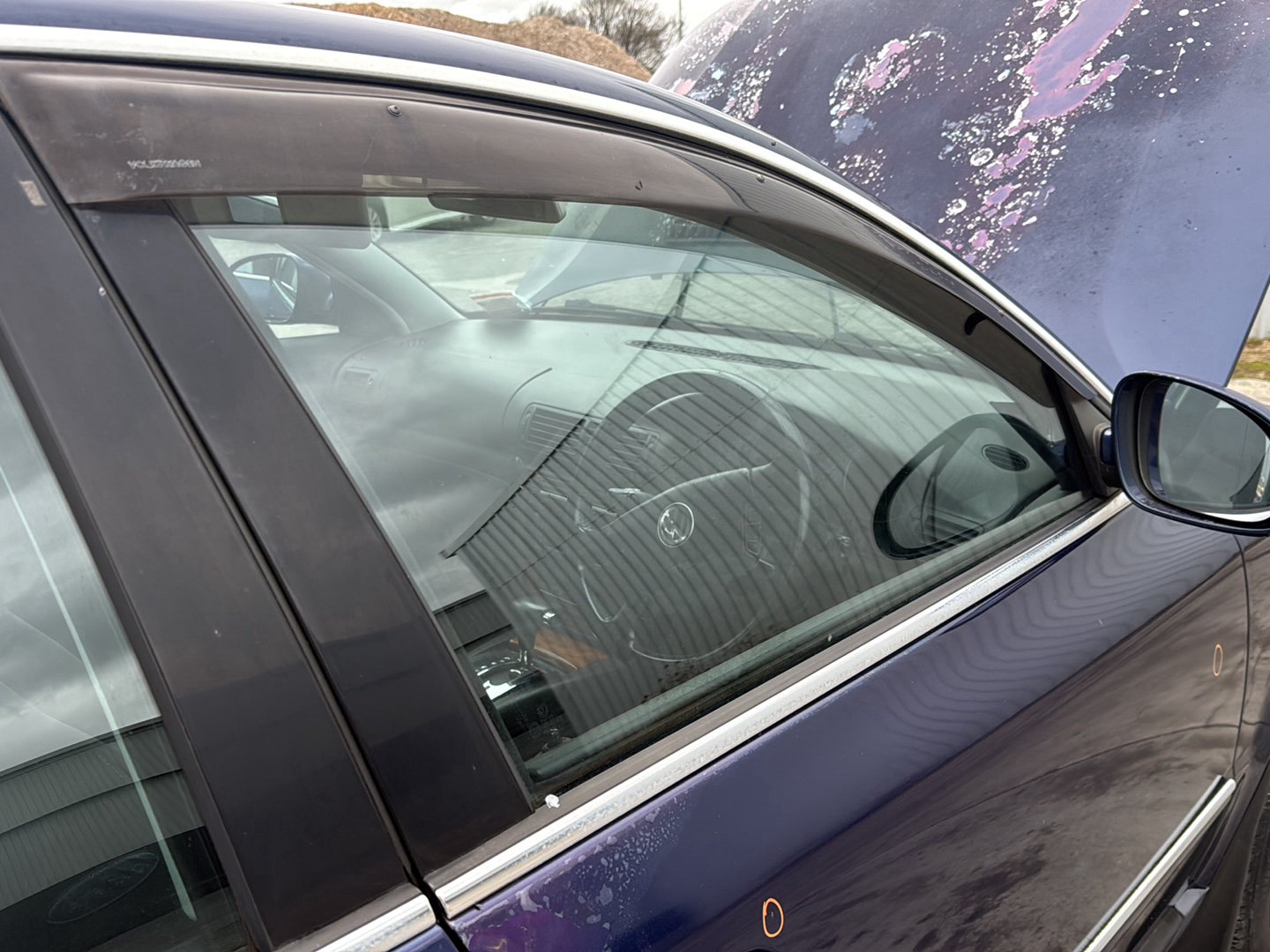 1998-2005 Volkswagen Passat- Right Front Door Window PN: