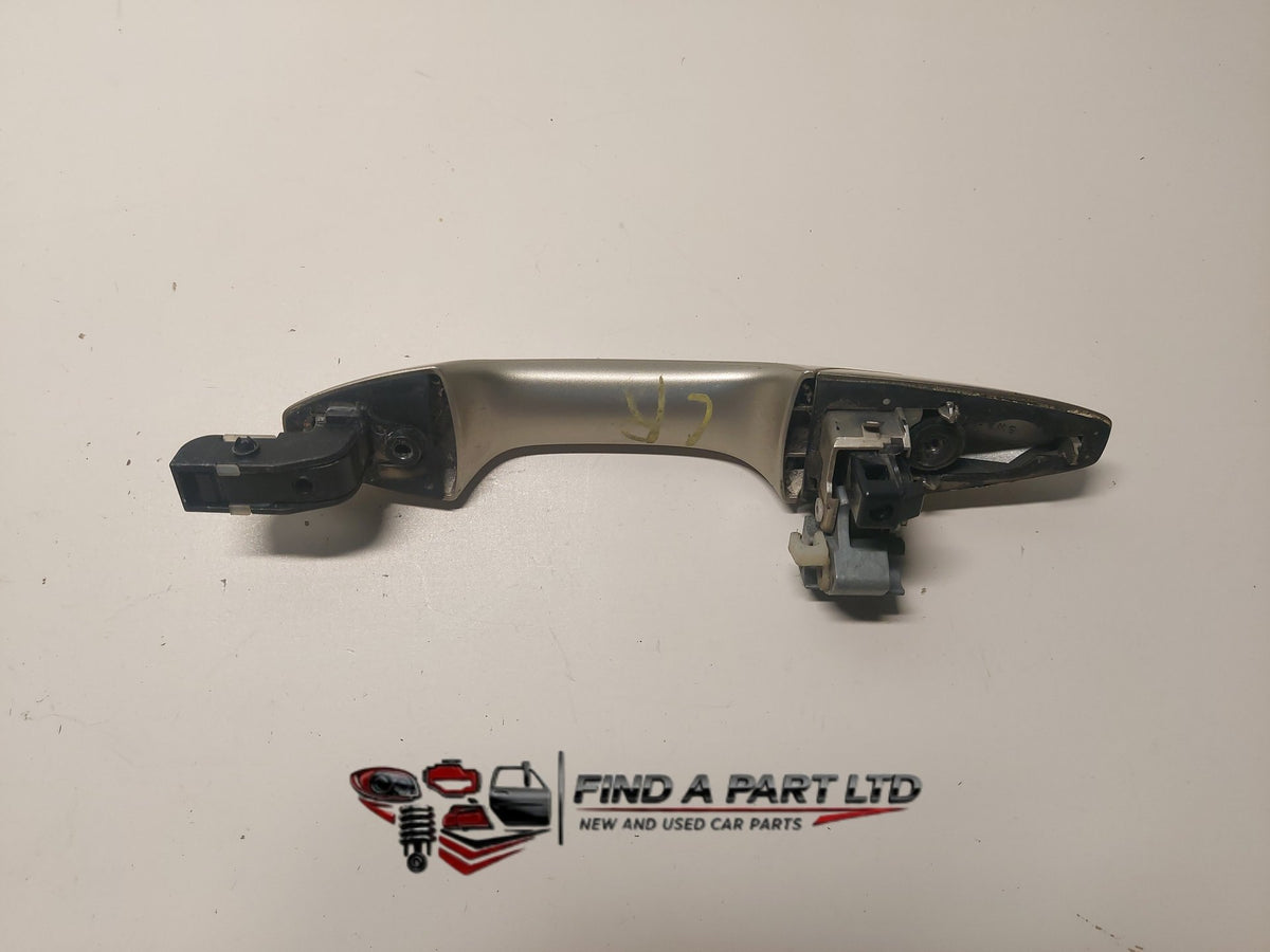 2007 Honda CR-V RE4 - Left Rear Exterior Door Handle PN: