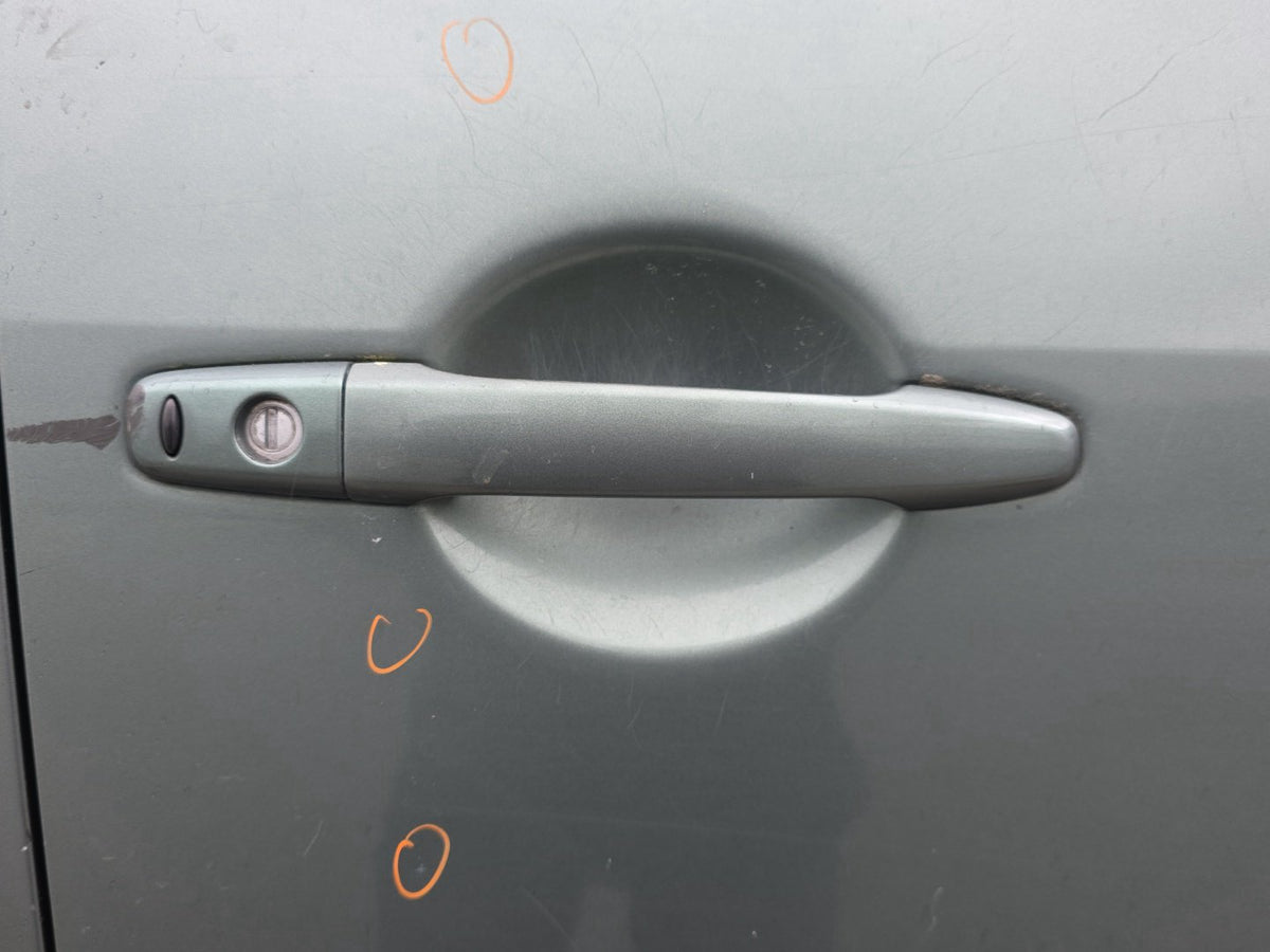 2007 Mitsubishi Delica CV5W - Right Rear Exterior Door Handle PN: