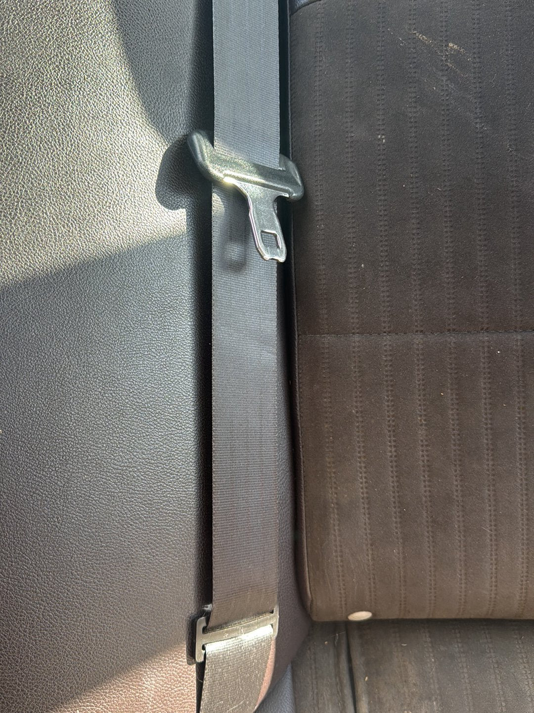 2004-2012 Mitsubishi Galant DJ CY4A - Right Rear Seat Belt PN: fmvss 209