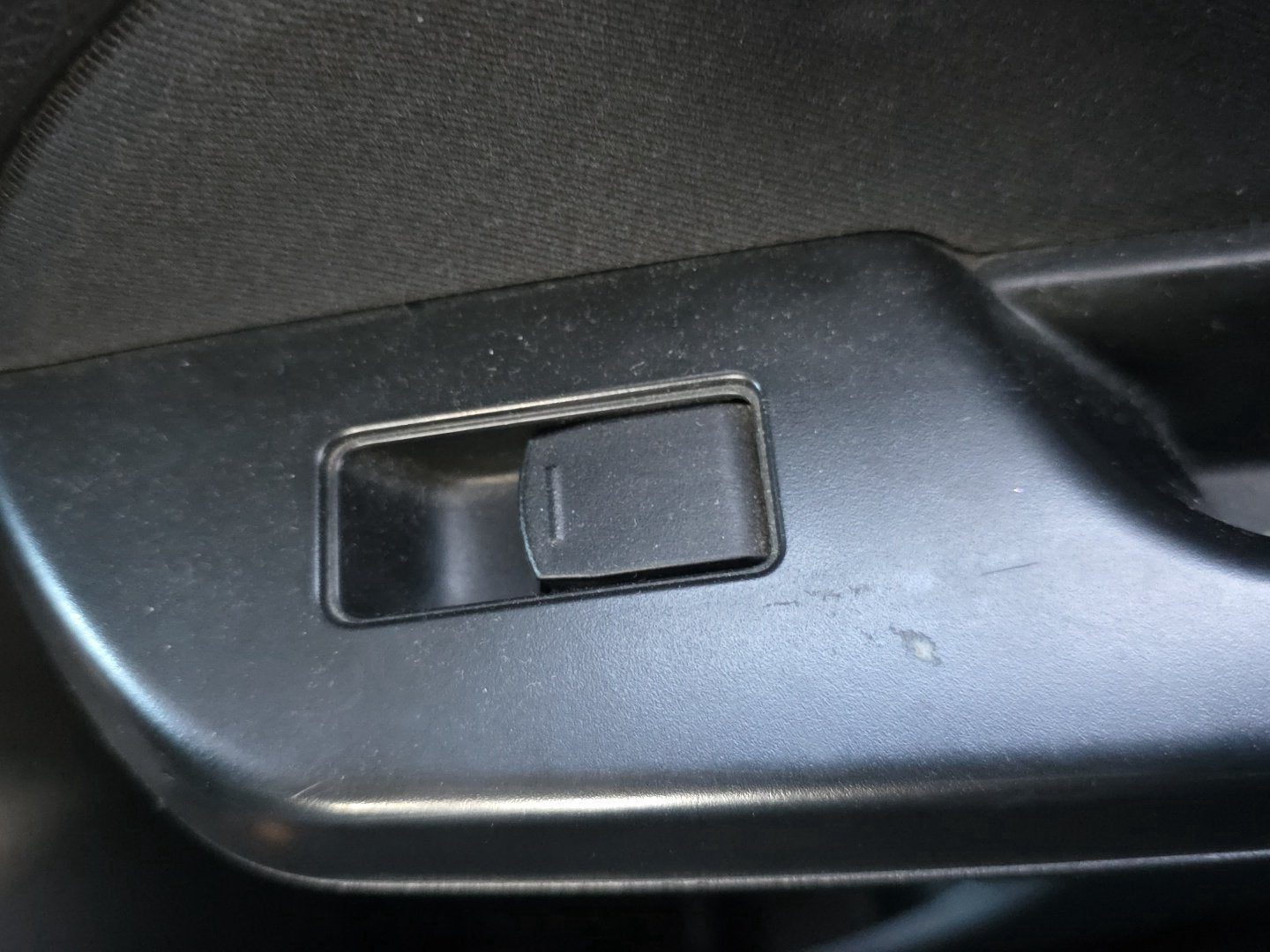 2010-2016 Suzuki Swift FZ FZ82S - Right Rear Window Switch PN: