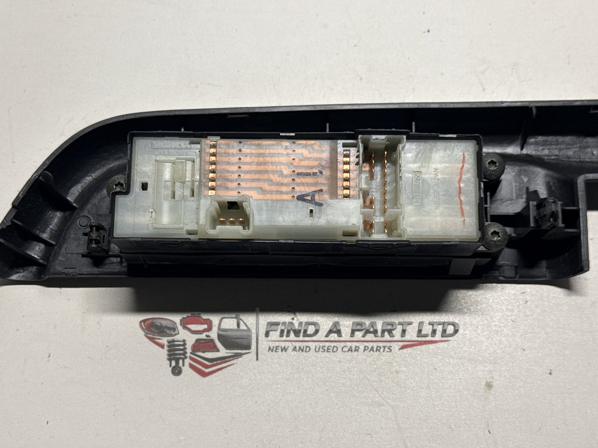 2006 Nissan X-Trail T30 - Master Power Window Switch PN: