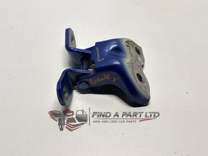 2014 Kia Rio JB - Left Lower Door Hinge PN: