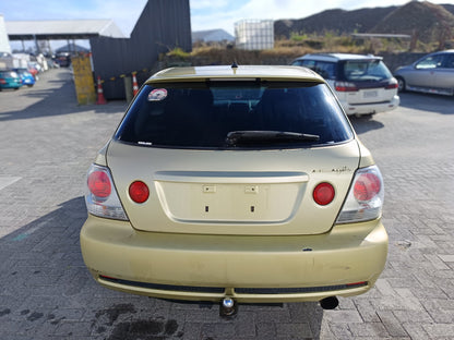 2002 Toyota Altezza Gita JCE10