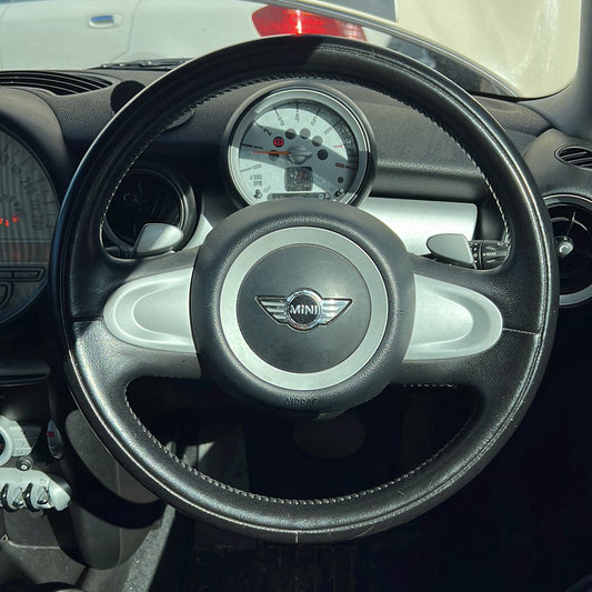 2008-2014 MINI Cooper R55 WMWML320X0TM93432 - Steering Wheel PN: