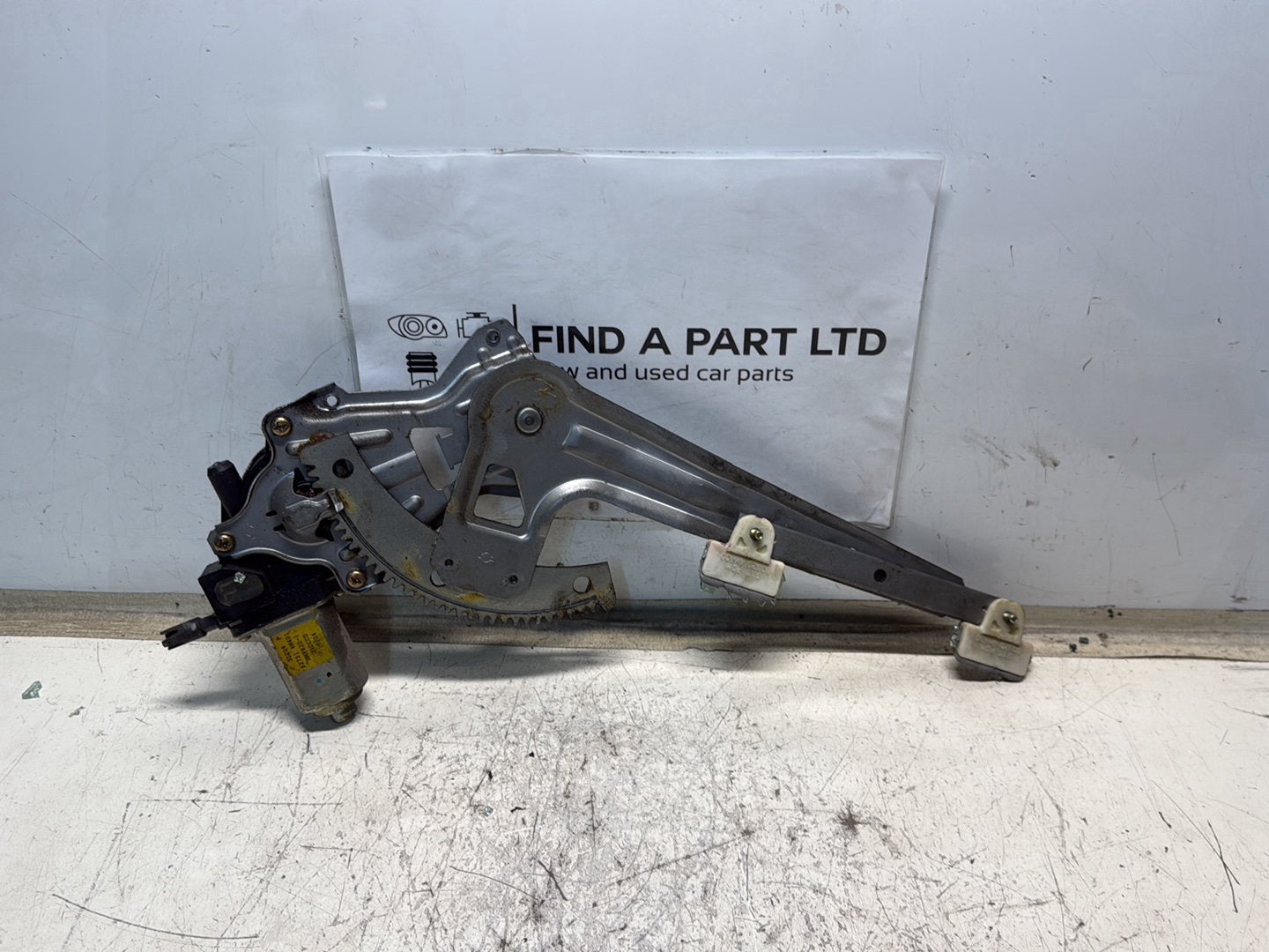 2000-2005 Nissan Bluebird Sylphy- Left Rear Window Regulator/Motor PN: