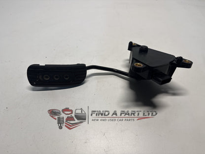 2004-2012 Nissan Tiida C11 - Accelerator Pedal PN: