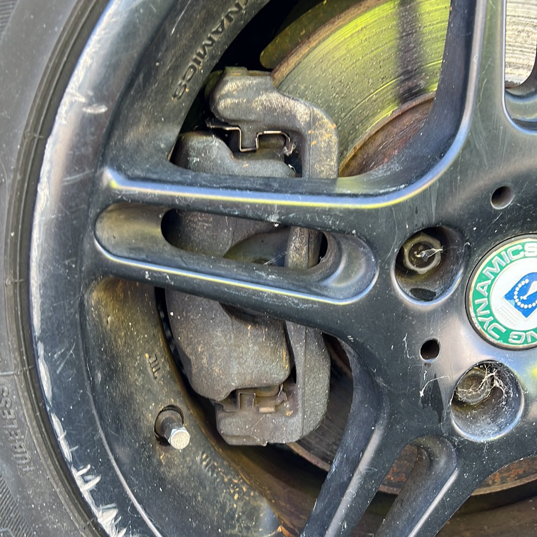 2008-2014 MINI Cooper R55 WMWML320X0TM93432 - Left Front Caliper PN: