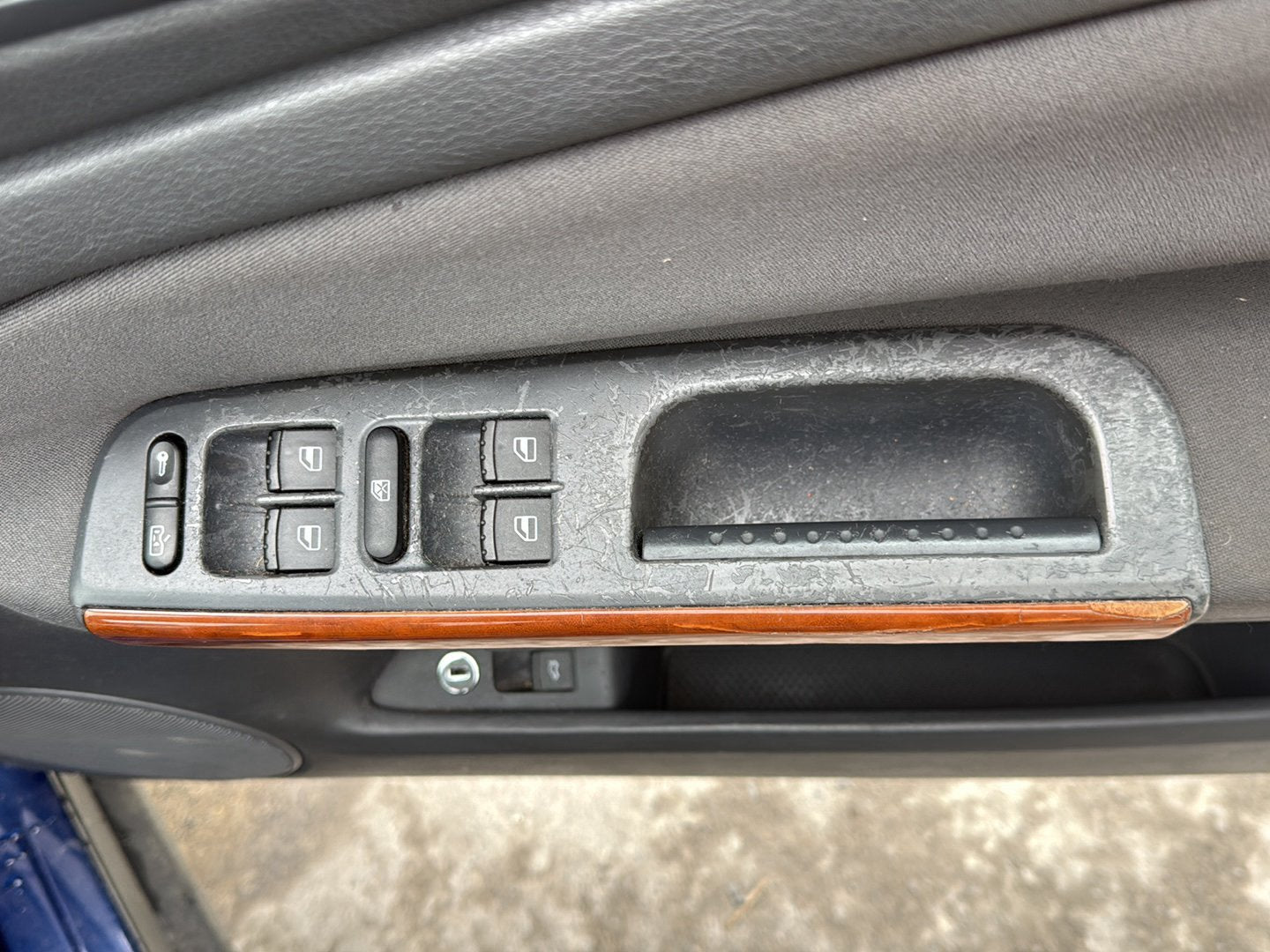 1998-2005 Volkswagen Passat- Master Power Window Switch PN: