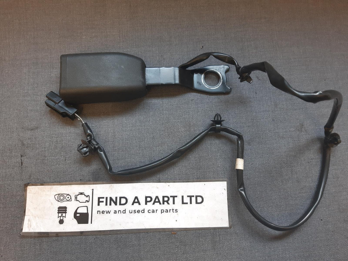 Nov 2006 to Sep 2009 - Mitsubishi Outlander ZG - Right Front Seat Belt Stalk