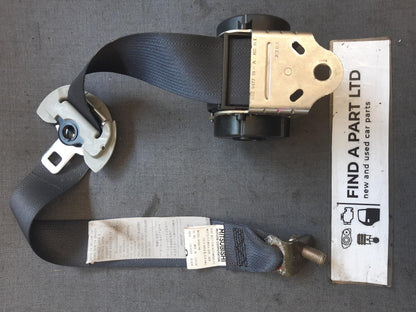 Nov 2006 to Sep 2009 - Mitsubishi Outlander ZG - Right Rear Centre Seat Belt - Mid