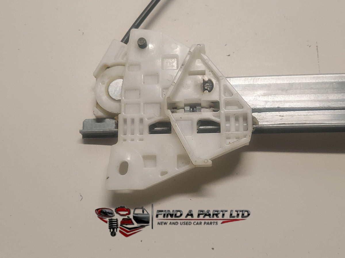 2006 Mazda Axela BK - Right Front Window Regulator/Motor PN: G22C 5858X