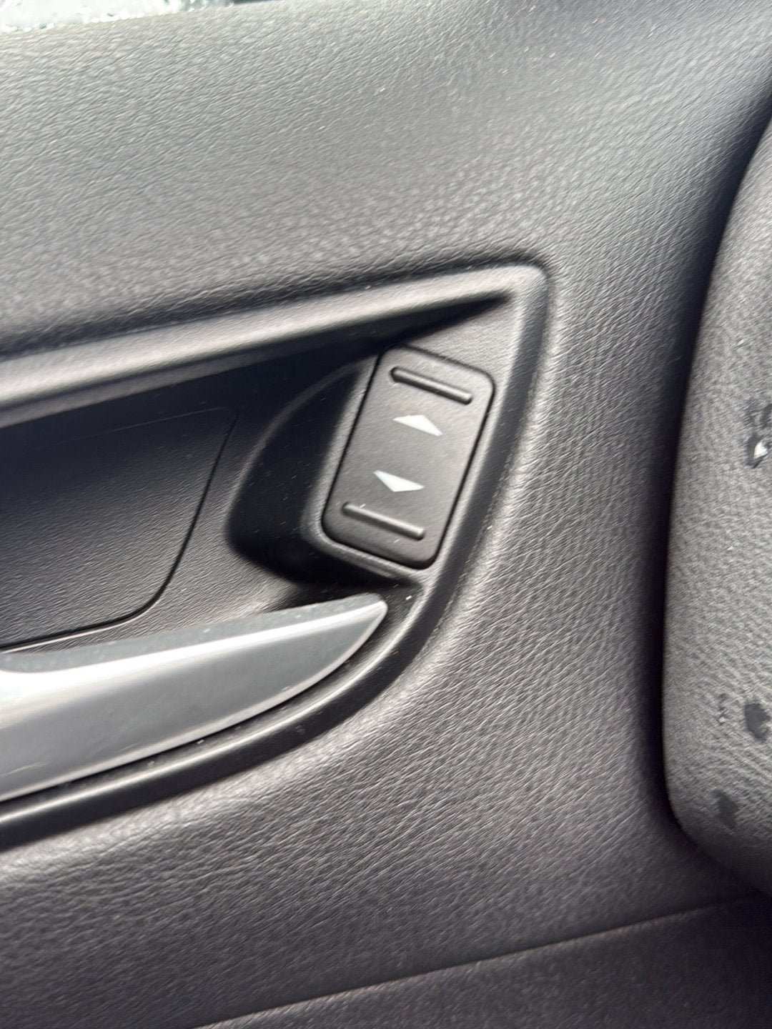 2007-2014 Ford Mondeo MK4 - Left Window Switch PN: