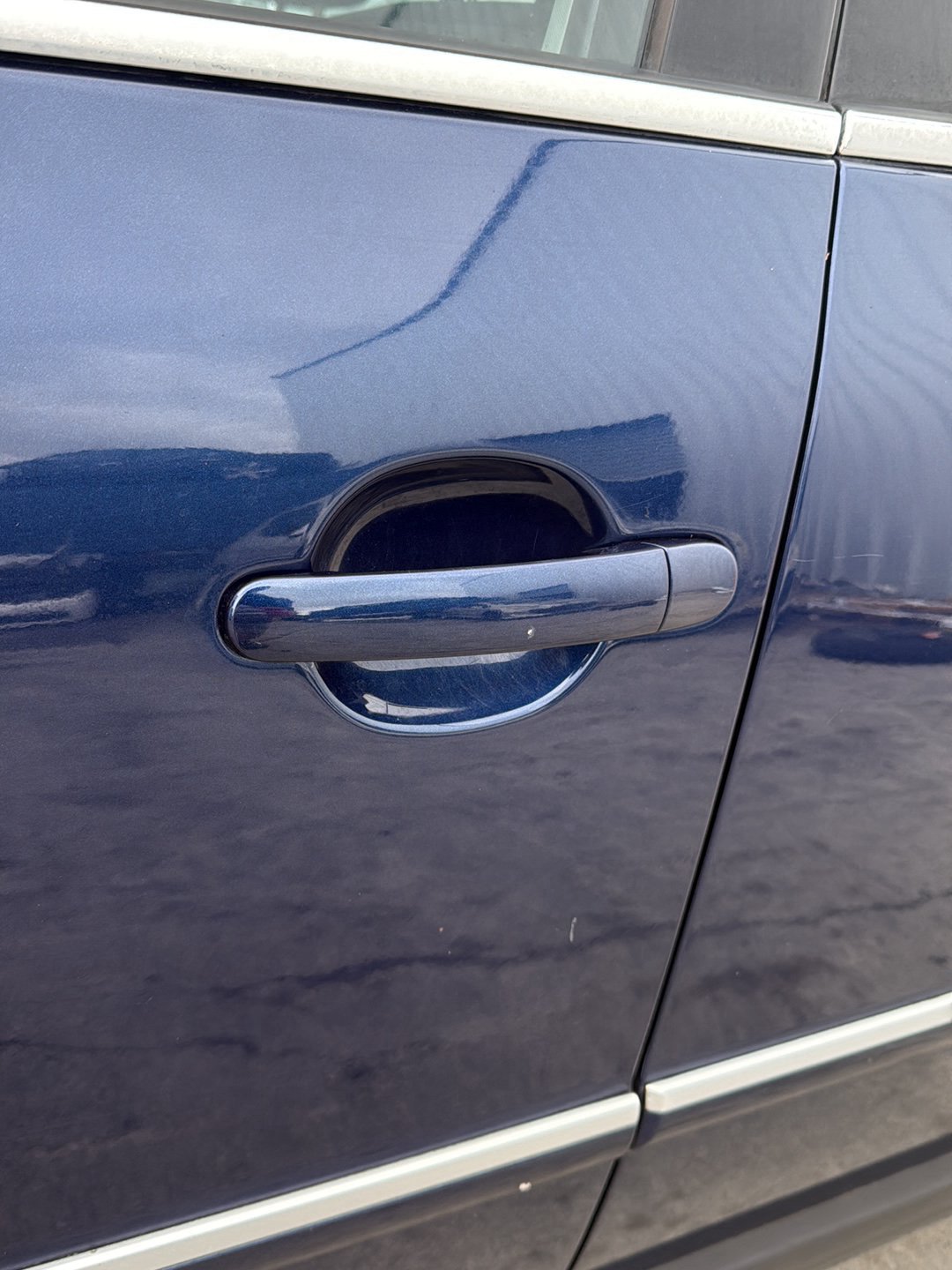 1998-2005 Volkswagen Passat- Left Front Exterior Door Handle PN: