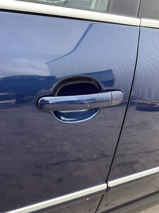 1998-2005 Volkswagen Passat- Left Front Exterior Door Handle PN: