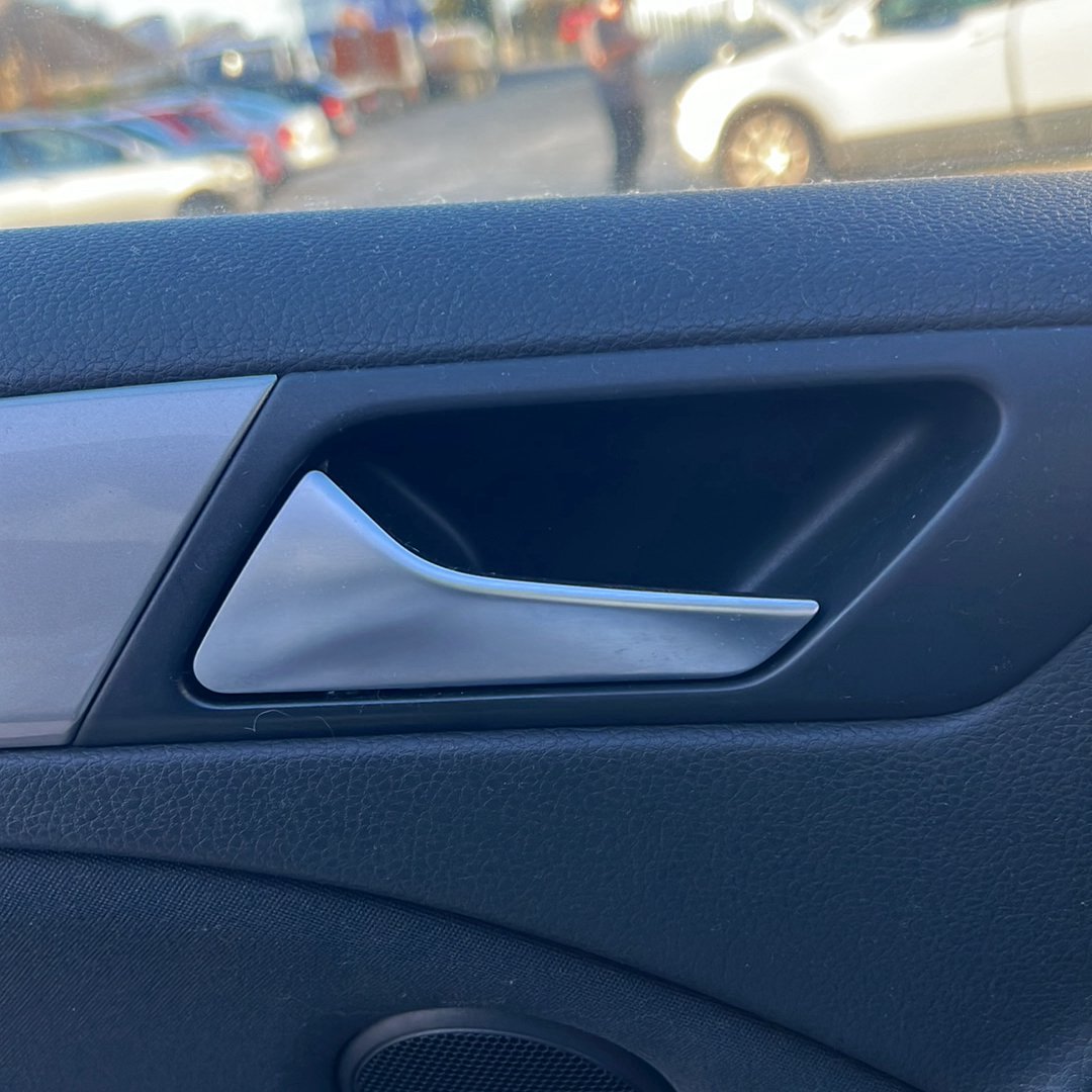 Oct 2008 to Mar 2013- Volkswagen Golf Mk6- Left Rear Door Interior Handle