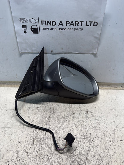 2001-2006 Volkswagen Passat- Right Door Mirror PN: E1 0 10781