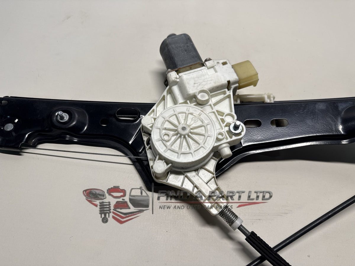 2008 BMW 320i E90 - Right Front Window Regulator/Motor PN: BROSE 7060266 S