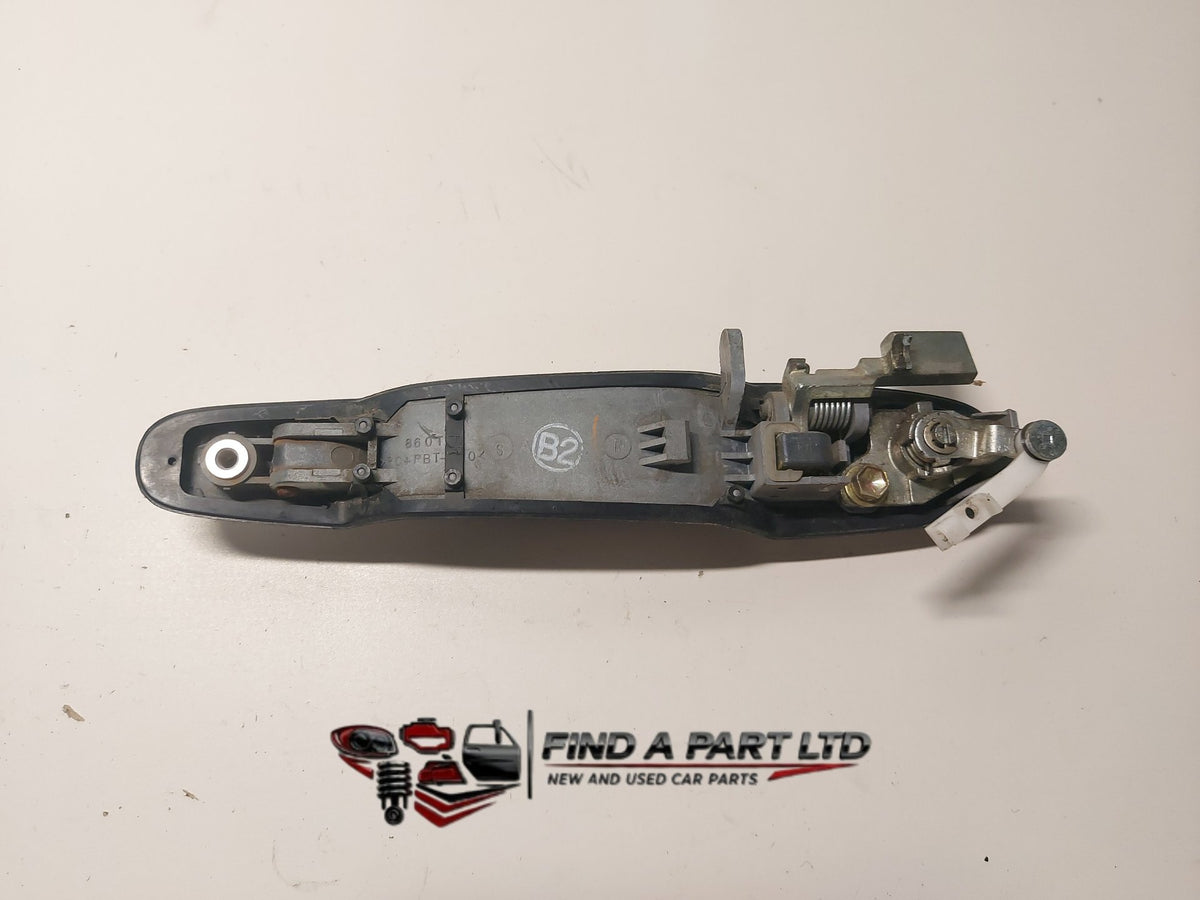 2000 to 2006 - Toyota Estima XR30 XR40 Imported - Right Front Door Exterior Handle