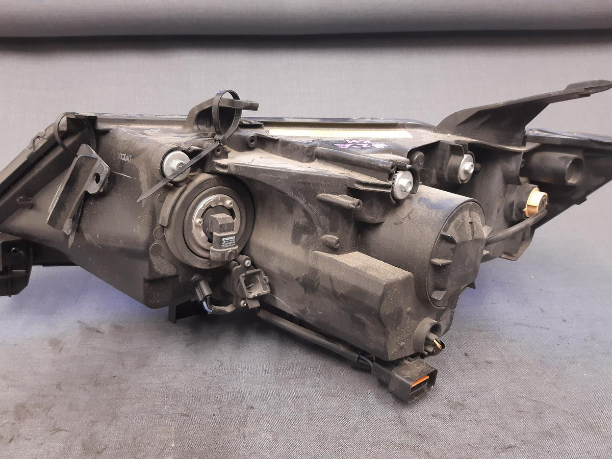 Nov 2007 to Sep 2009 - Mitsubishi Outlander ZG - Right Headlight - Xenon Type